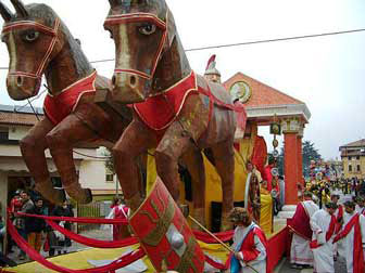 CARNEVALE RIESE PIO X carri mascherati