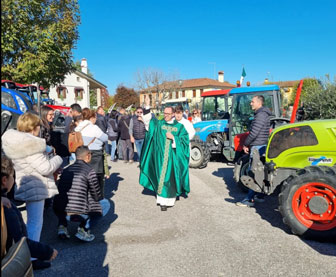 BENEDIZIONE DELLE MACCHINE AGRICOLE