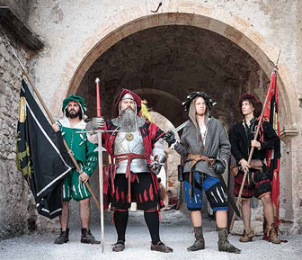 pordenone la giostra dei castelli rievocazione storica costumi medievali cavalieri