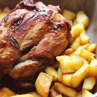 STINCO DI MAIALE CON PATATE FRITTE
