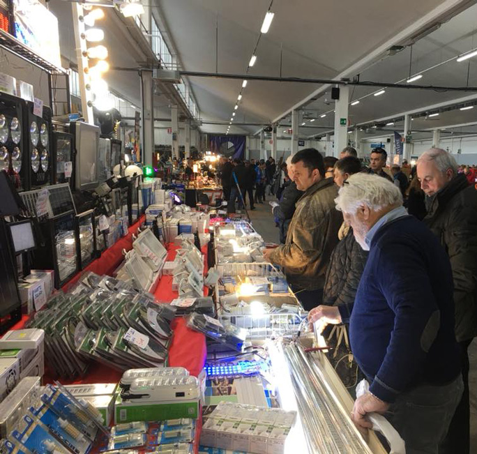 SANTA LUCIA DI PIAVE FIERA DELL'ELETTRONICA E DEL DISCO VINILE