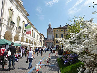 CASTELFRANCO VENETO ARTIGIANATO IN CENTRO MOSTRA MERCATO ARTIGIANATO visitatori