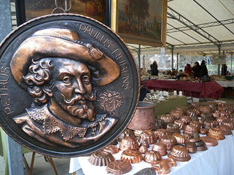 MERCATINO DELL'ANTIQUARIATO COLLALTO DI SUSEGANA oggetti antichi