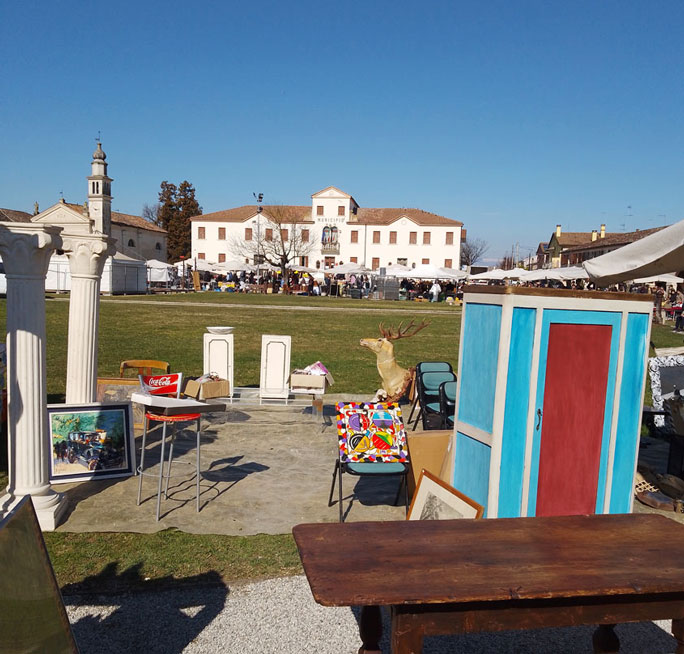 badoere di morgano mercatino antiquariato in piazza la rotonda