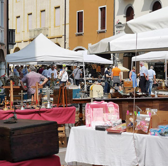  Mercatino Antiquariato di Sacile Pordenone epositori