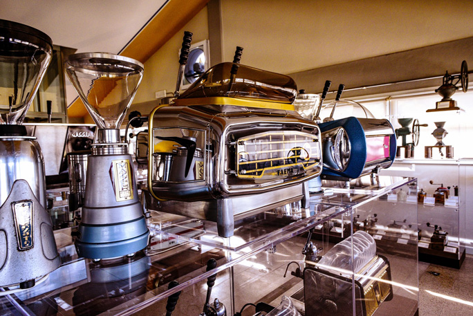 conegliano museo del caffè dersut esposizione antiche macchine del caffè espresso