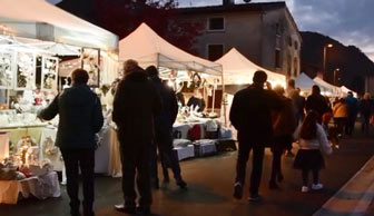 SEGUSINO MERCATINI DI NATALE bancarelle