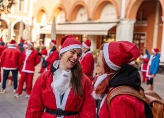 treviso corsa dei babbo natale christmas run evento di beneficenza