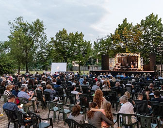 TEATRO ALL'APERTO arena aurora chiesa votiva